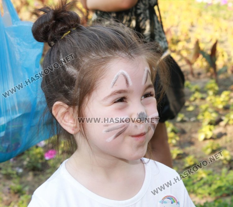 Деца превзеха кабинета на кмета Иво Димов на 1 юни