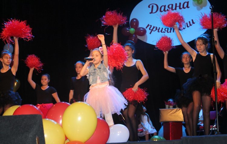 Концертът "Даяна и приятели" подкрепи благотворителна кауза