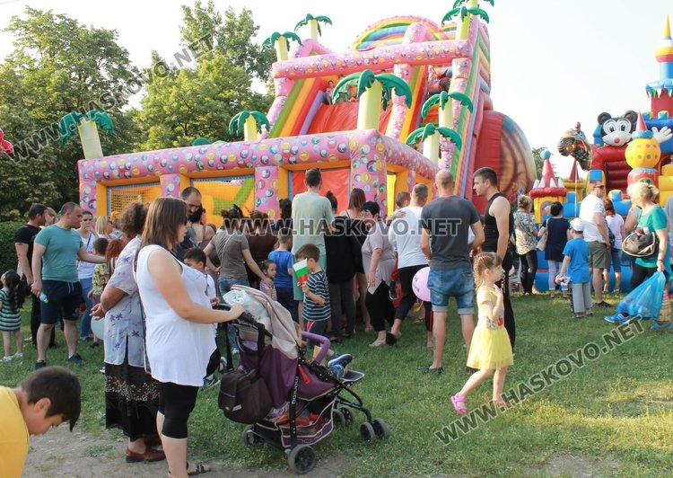 Деца превзеха кабинета на кмета Иво Димов на 1 юни