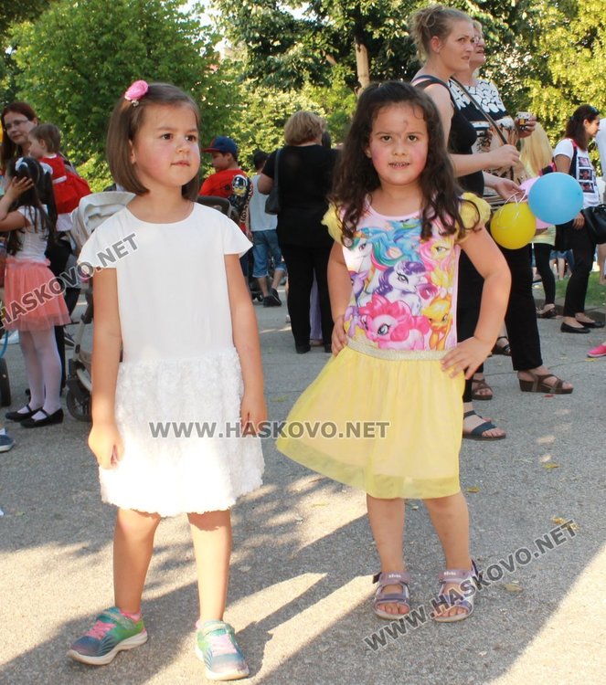 Деца превзеха кабинета на кмета Иво Димов на 1 юни