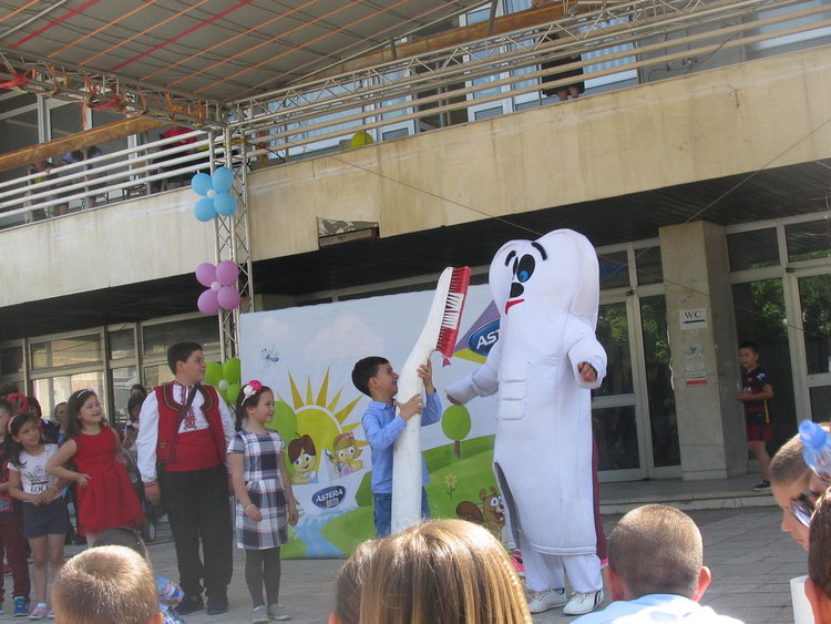 Чрез забавни истории и игри децата от Девин научиха правилата за миене на зъбките