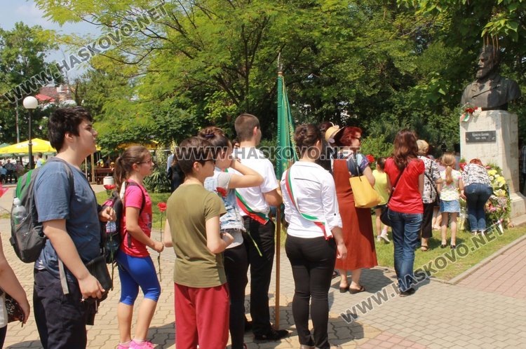 Почетоха 141 години от гибелта на Христо Ботев в Димитровград