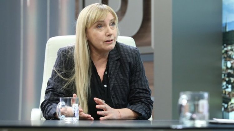 Елена Йончева: Шест седмици парламентът не работи