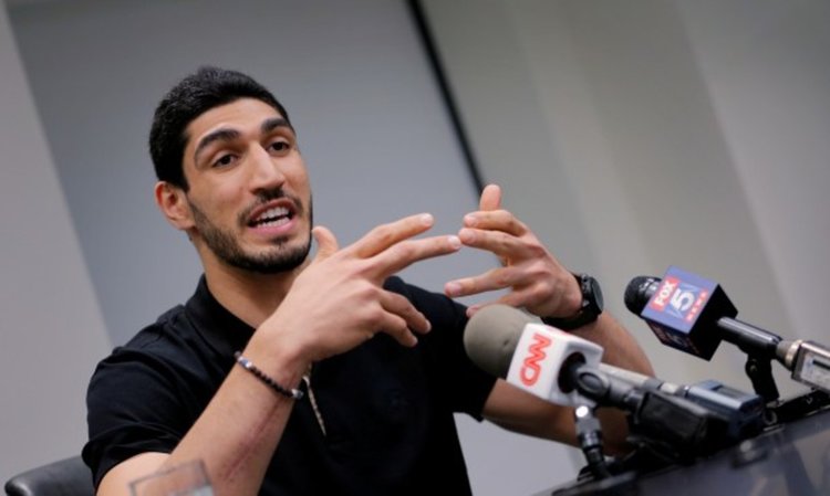 Властите в Турция арестуваха баща на звезда от НБА