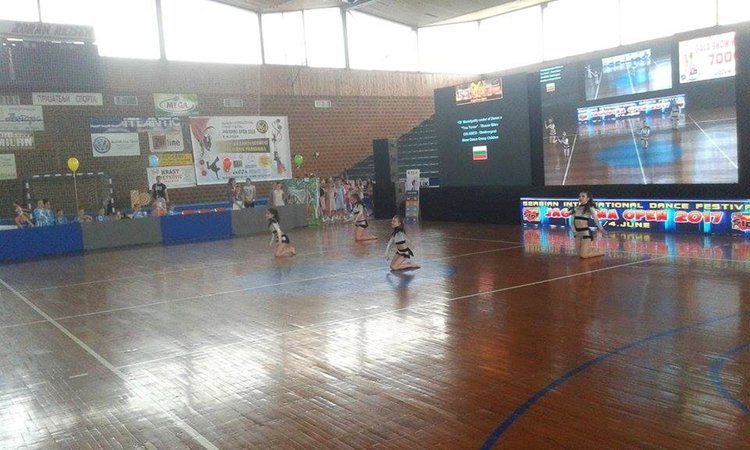 "Галаксико" получиха паспорти със своите отличия в Сърбия