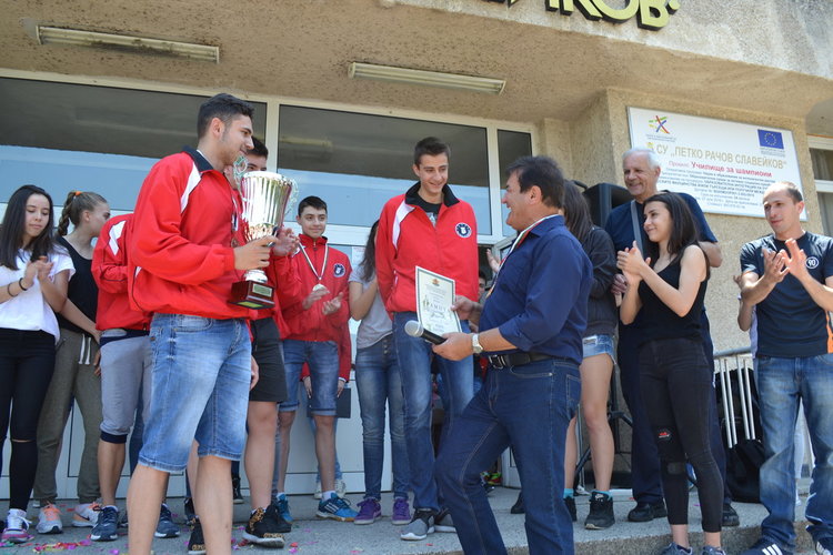 Поредната порция републикански шампиони за „Славейков“