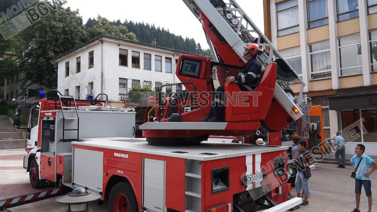 Не палете огън в горите - призовават от пожарната