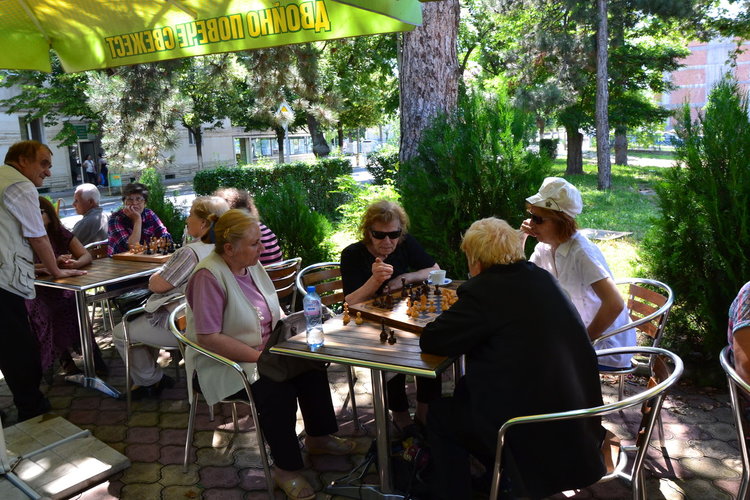 Спортен празник за хората в неравностойно положение в Момчилград