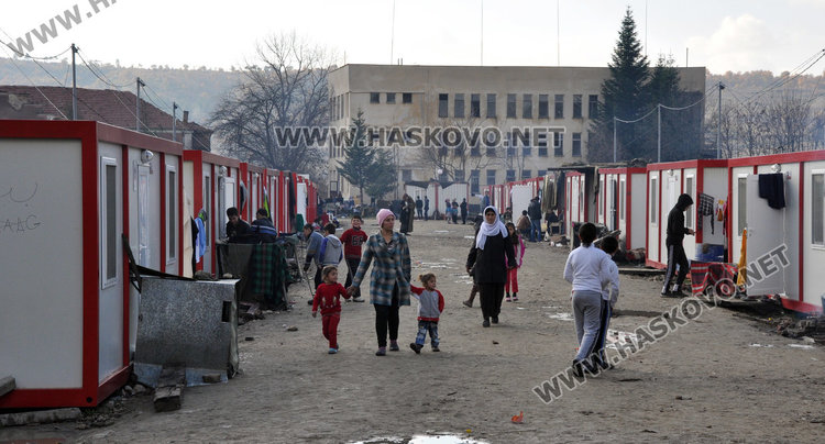 ДАБ прекратява договора на фирмата-изпълнител на фургонното селище в Харманли заради калпав проект