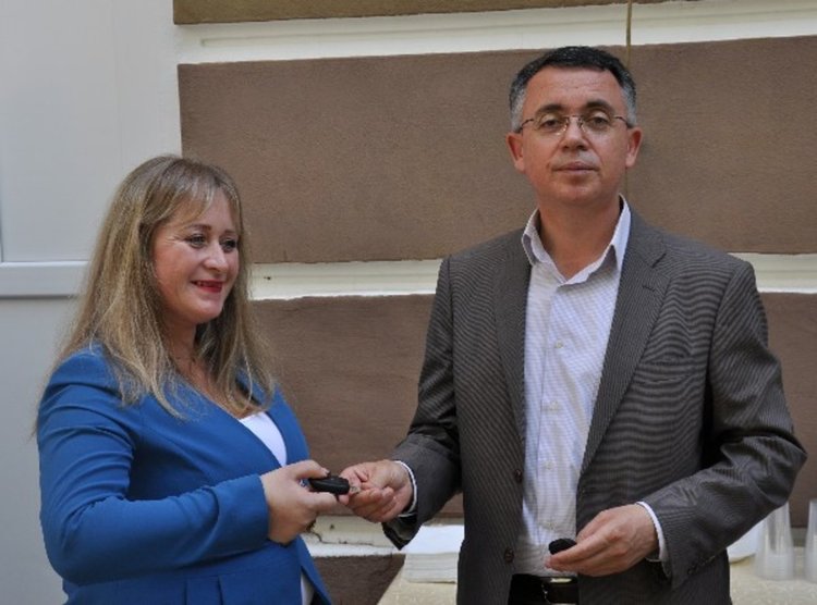 Домашният социален патронаж в Кърджали се сдоби с два нови автомобила