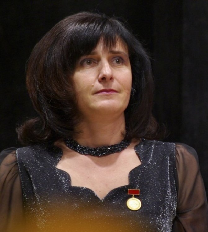 Диригентът на хор „Орфей“ Елена Цветкова ще води Националния филхармоничен хор  