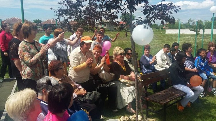 Забавляваха деца и младежи с увреждания в деня на приятелството