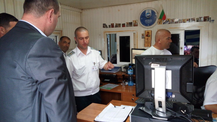 Областният управител Никола Чанев инспектира ГКПП „Маказа“