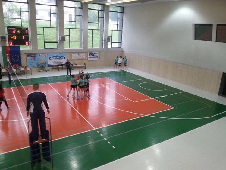 Три победи завоюваха волейболистките от ОУ &bdquo;Иван Вазов&rdquo; в Смолян на републиканското първенство за момичета