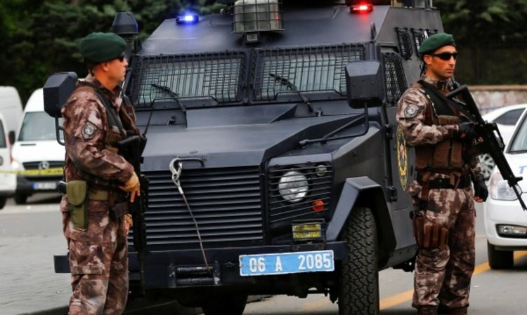 Кола-бомба избухна в Югоизточна Турция, има ранени