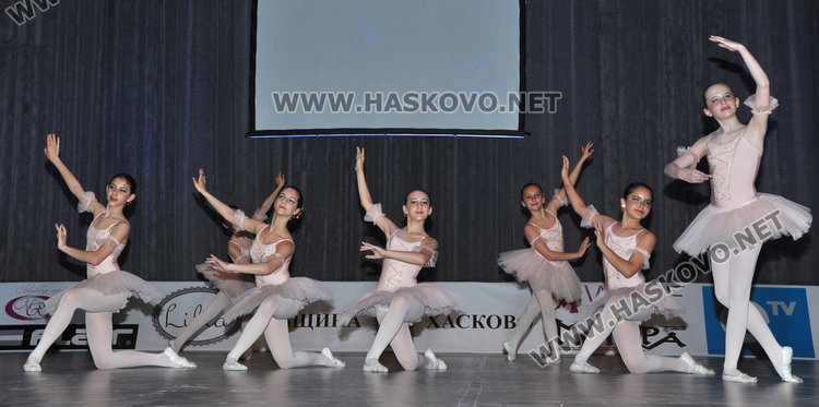  “Вълшебен свят“ превръща Хасково в тридневна танцувална сцена (на живо)