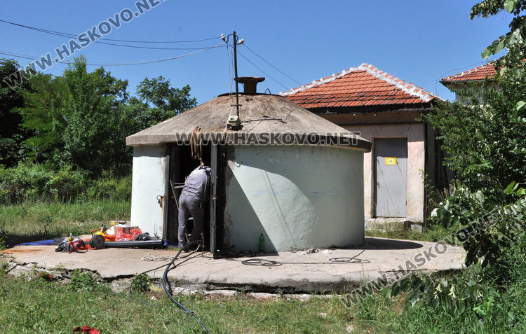 ВиК пуска помпите в 6-те кладенеца, чистят събирателната шахта