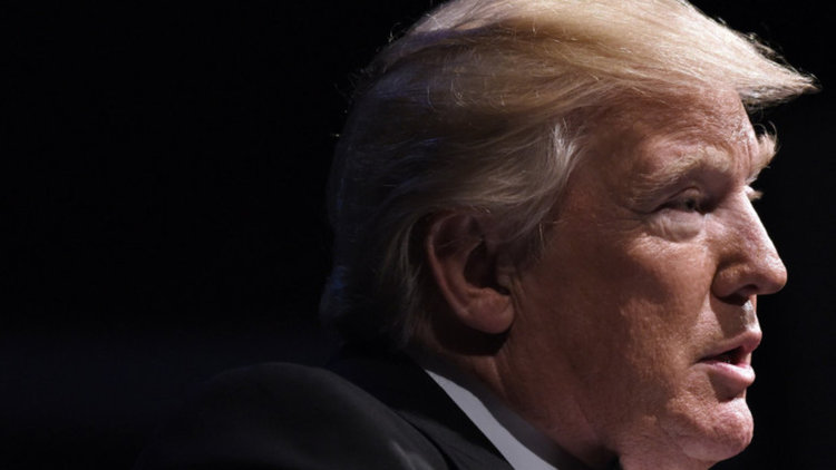 Тръмп ще посети Полша