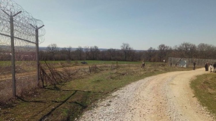 Борисов: Предпазното съоръжение по границата работи  