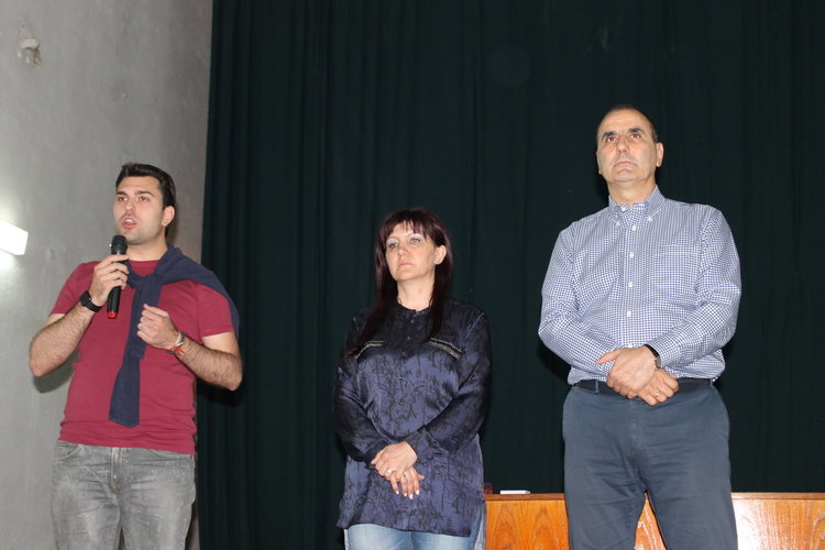 Цветан Цветанов в село Бенковски:  ГЕРБ е с протегната ръка към всеки жител на област Кърджали 