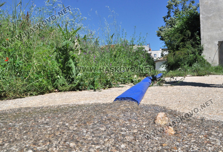 ВиК пуска помпите в 6-те кладенеца, чистят събирателната шахта