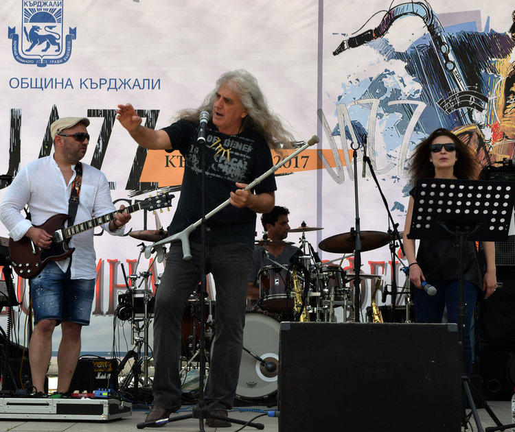 Неотразимия бате Влади