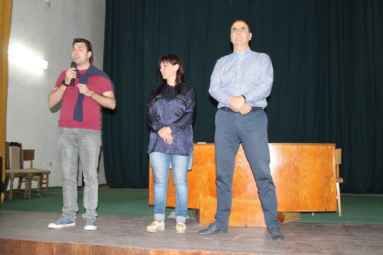 Цветан Цветанов в село Бенковски:  ГЕРБ е с протегната ръка към всеки жител на област Кърджали 