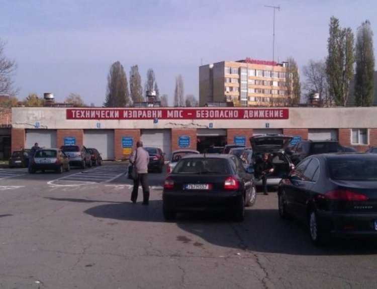 КАТ ни сваля номерата, ако не минем технически преглед