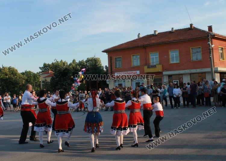 Избраха най-добър майстор на пуската в димитровградското село Ябълково