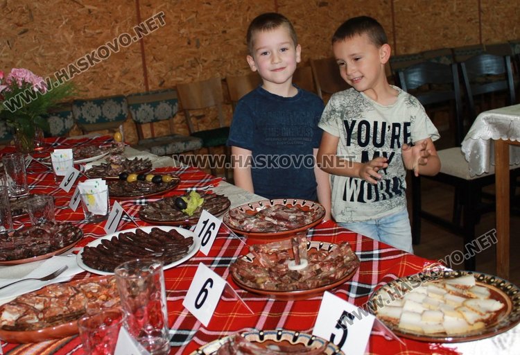 Избраха най-добър майстор на пуската в димитровградското село Ябълково