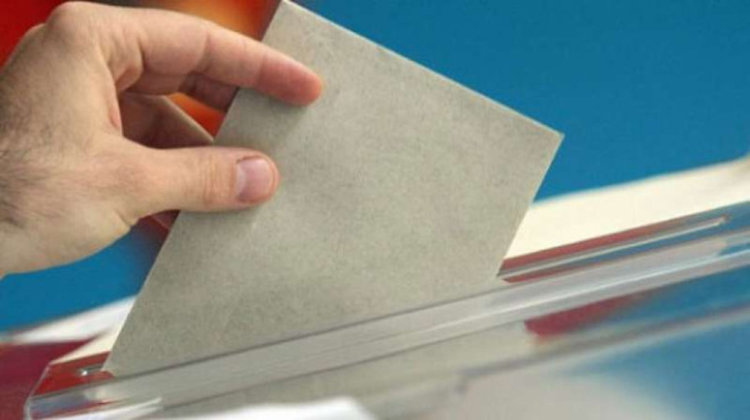 Започна гласуването на референдума в община Трън