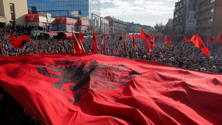 Странната държава Косово избира нов парламент