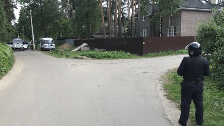 Мъж уби четирима с ловна пушка в руско село