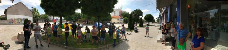 Спинерджии завъртяха играчките си