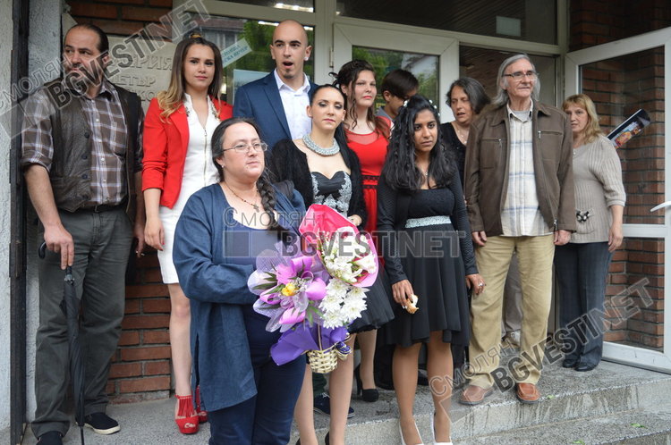 Завършващите Художественото се заклеха над палитра и четка да бъдат верни на изкуството и да следват мечтите си