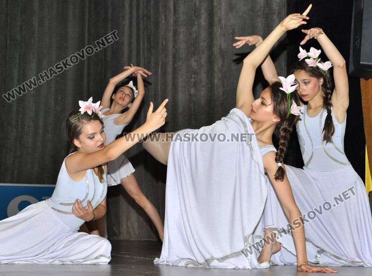 Купата на Хасково от „Вълшебен свят“ замина за Търново, най-добър солист е Петра Недялкова 