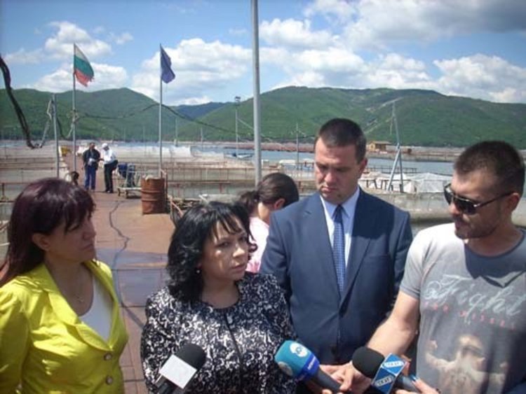 Петкова в Кърджали: Чака ни либерализация на тока за битовите абонати