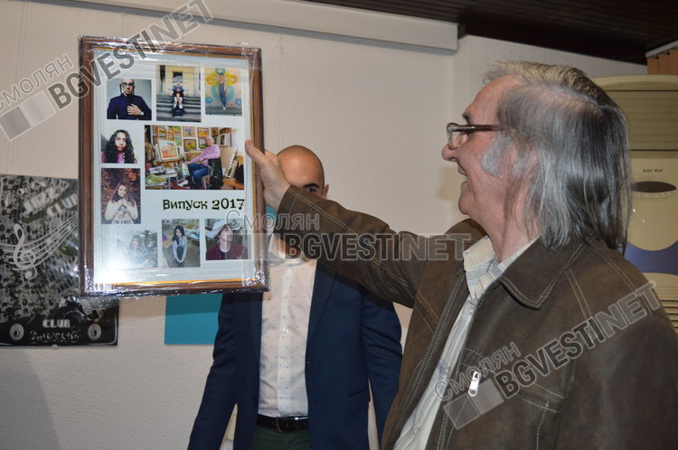 Завършващите Художественото се заклеха над палитра и четка да бъдат верни на изкуството и да следват мечтите си