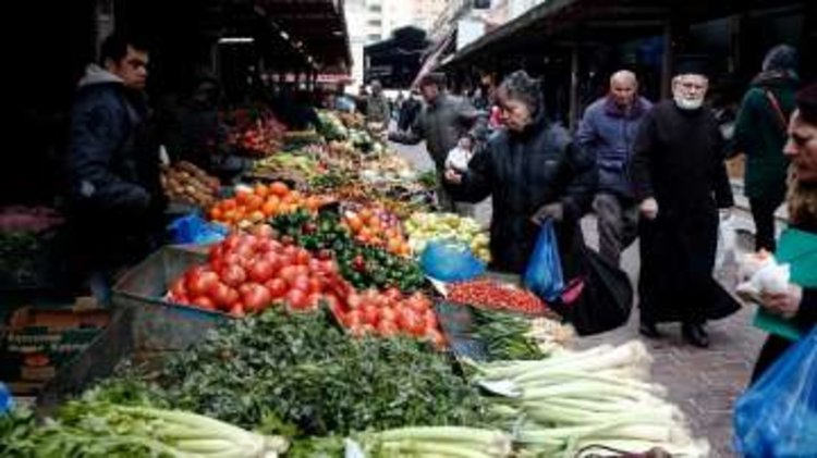 Гърците все по-задлъжнели, отчаяни и разгневени