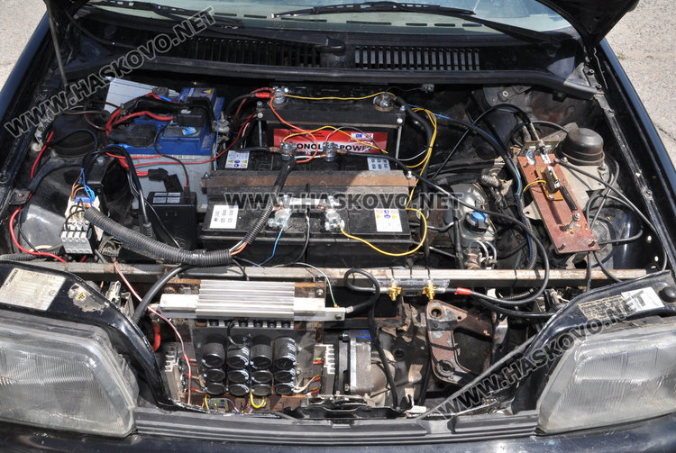 Хасковски автомонтьор си направи електромобил