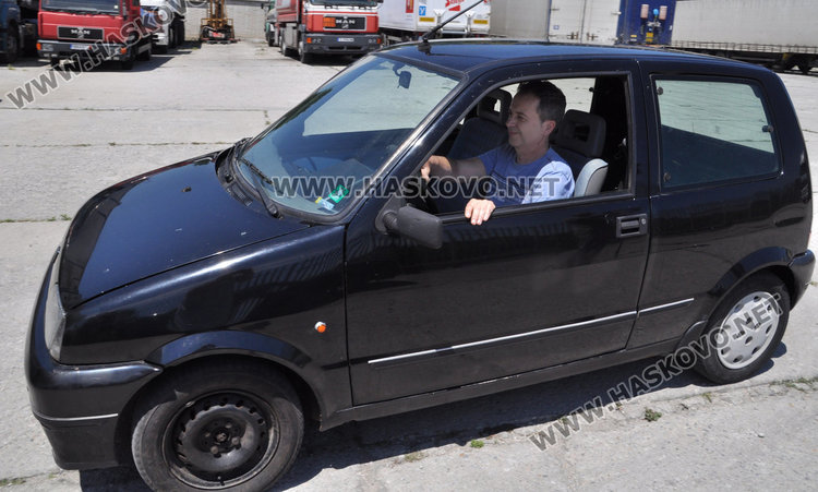 Хасковски автомонтьор си направи електромобил