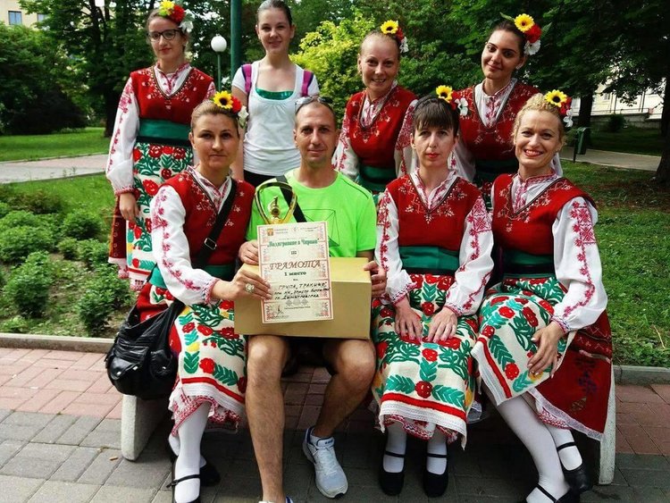 2 награди в 1 ден от Чирпан и Дупница за танцовите колективи при читалище "Христо Ботев-1902"