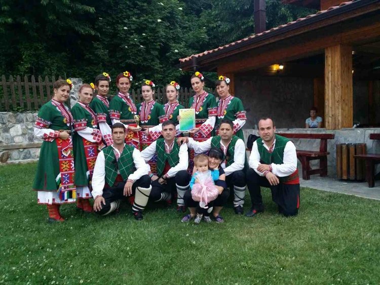 2 награди в 1 ден от Чирпан и Дупница за танцовите колективи при читалище "Христо Ботев-1902"