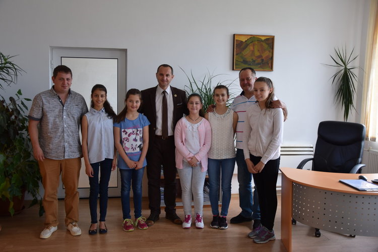 Сезгин Байрям награди златните тенисисти на „Юнак“