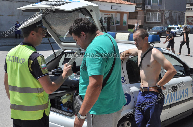 Пикап засече бус по „Васил Левски“, един в болница