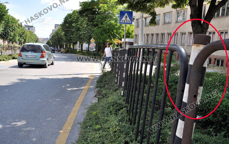 Това пък е мястото на липсващия пътен знак