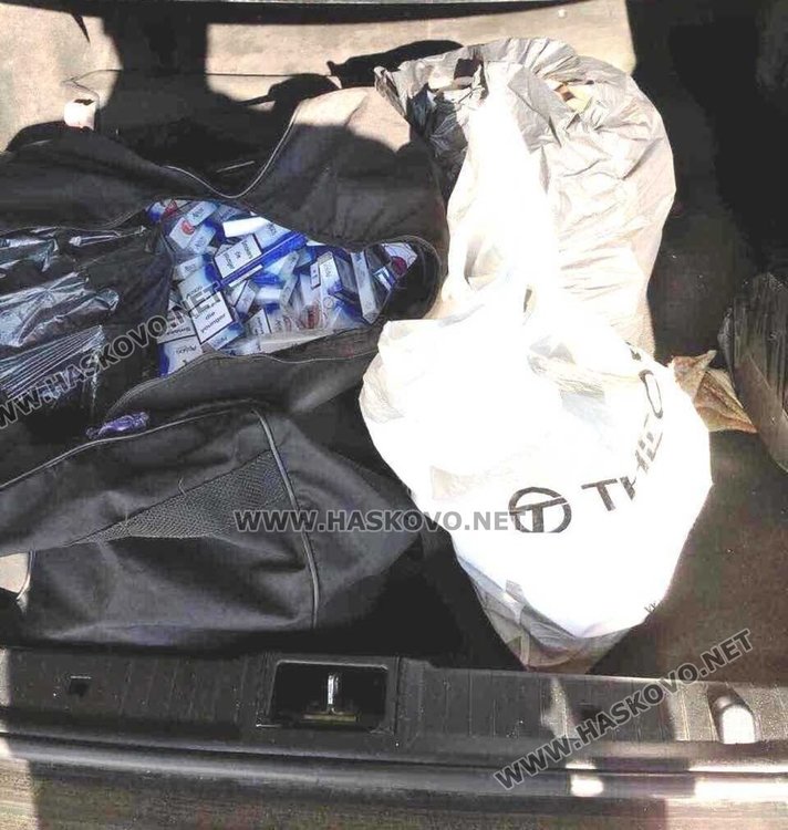 Хасковлия спипан да крие в Мерцедеса си 500 кутии нелегални цигари