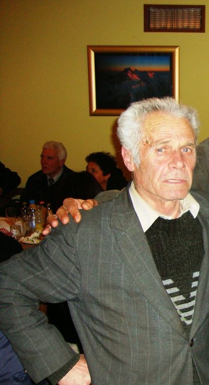 Почина дългогодишният учител и поет Али Дурмуш  