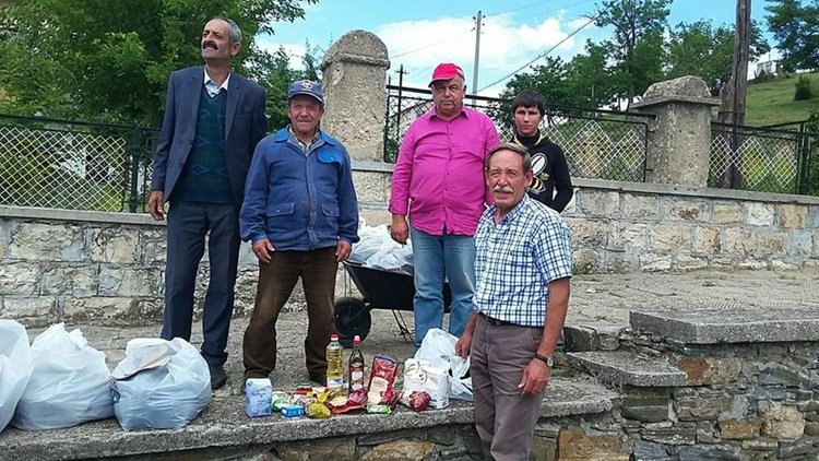 Раздадоха хранителни пакети на нуждаещи се в Ардинско