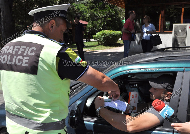 Полицията сипе актове за неправилно паркиране, след тях пак същото